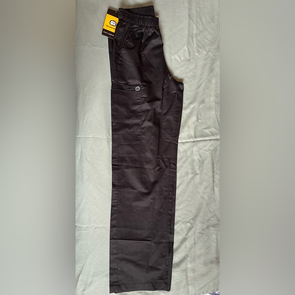 WonderWink Women's Pull-On Cargo Pant, Black - Picture 4 of 4